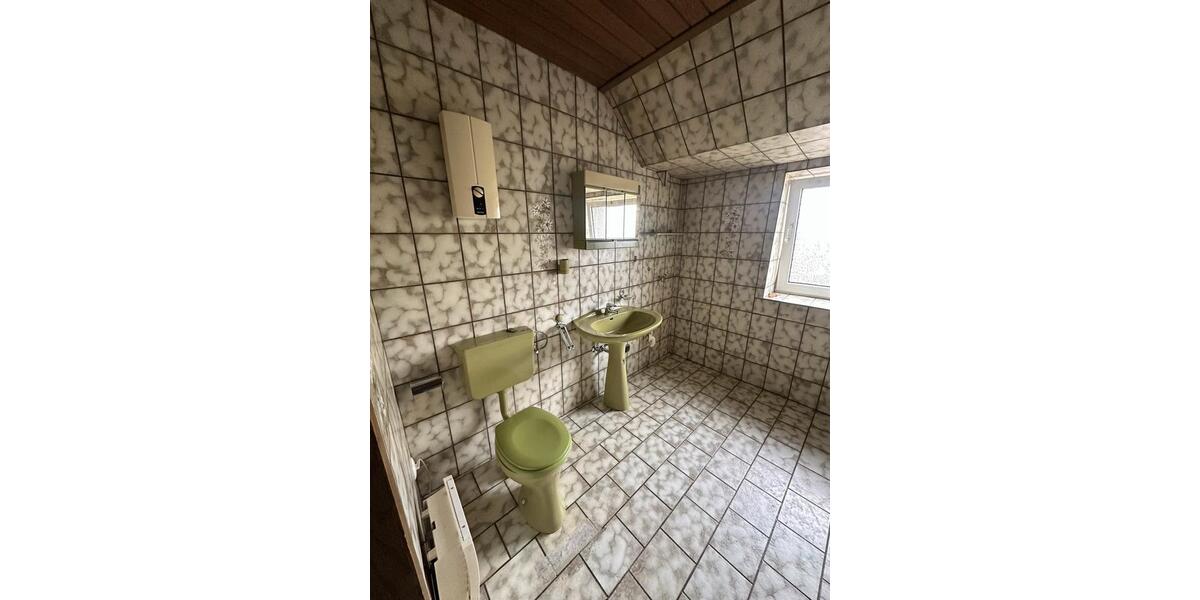 Dachgeschoßwohnung Essen Stadtbezirk VI - 3 Zimmer, 74 m&sup2;, 850&euro; | Angebot:26110167