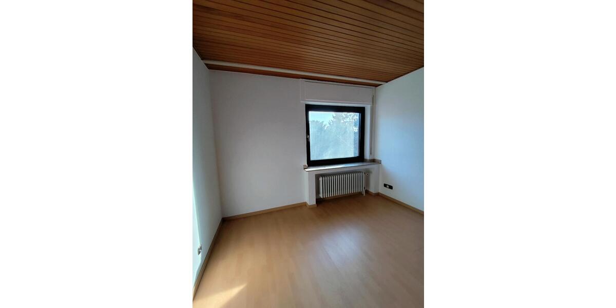 Reihenhaus Meerbusch - 4 Zimmer, 130 m&sup2;, 1.850&euro; | Angebot:24983748