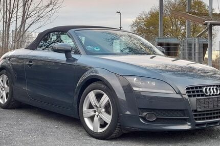 Audi TT 212.000 km 6.850 &euro; Düsseldorf 40225