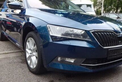 Skoda Superb 283.000 km 9.900 &euro; Essen 45276