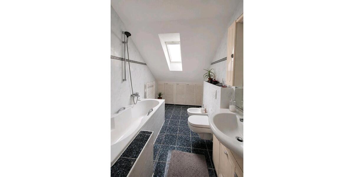 Reihenhaus Velbert Langenberg - 7 Zimmer, 199 m&sup2;, 480.000&euro; | Angebot:27120618
