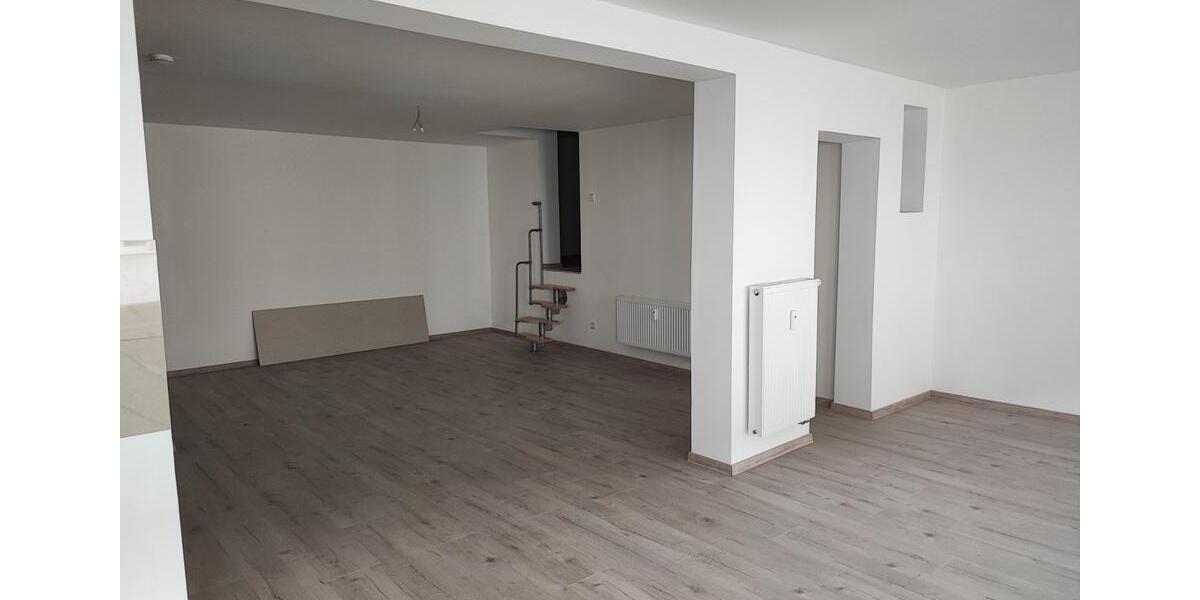 Etagenwohnung Krefeld Cracau - 3 Zimmer, 126 m&sup2;, 1.008&euro; | Angebot:25381668
