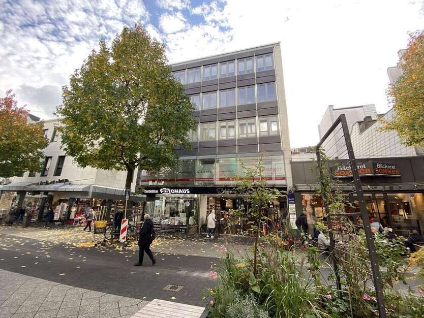 Büro in Krefeld 1.390.000 € 691 m²
