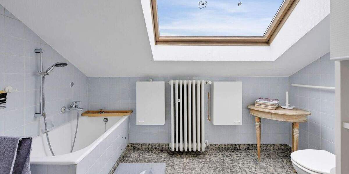 Einfamilienhaus Kaarst Vorst - 8 Zimmer, 272 m&sup2;, 849.000&euro; | Angebot:25694672
