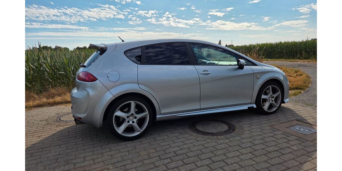 Seat Leon 204.000 km 4.000 &euro; Duisburg 47178