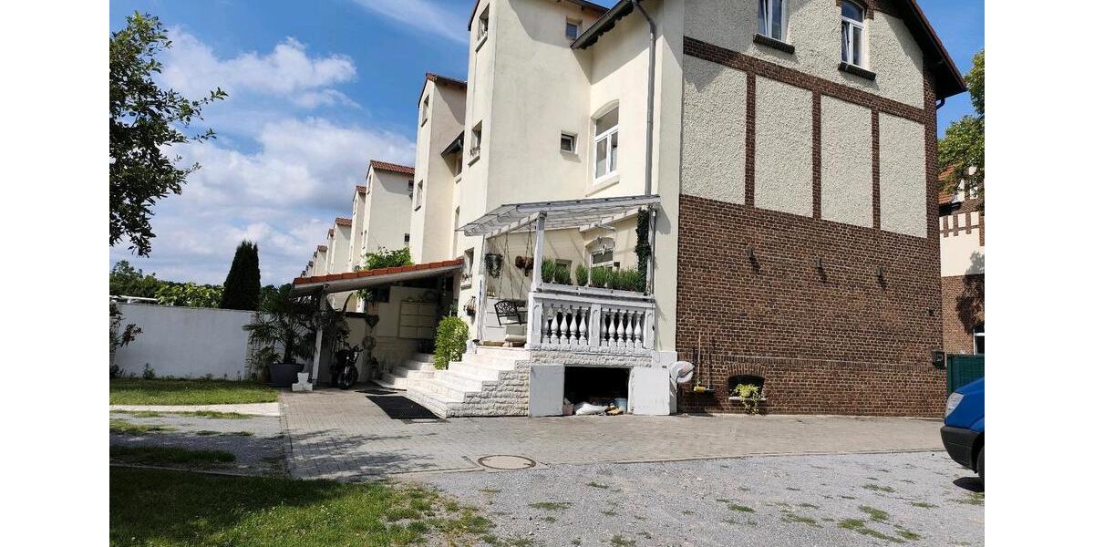 VON PRIVAT Charmante Doppelhaushälfte mit großem Potenzial zimmer