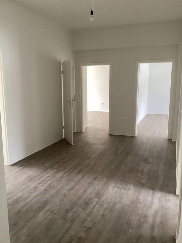 Auto? Unnötig! Mitten in der City: zentrale 4-Zimmer-Wohnung (keine Zahlung über das Jobcenter) zimmer