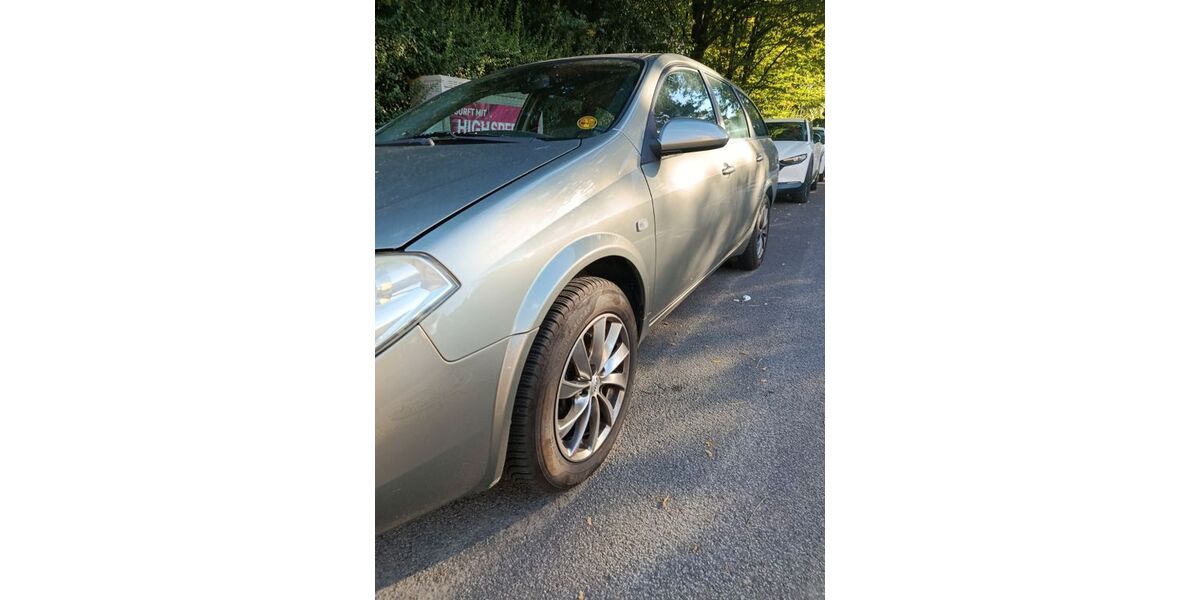 Nissan Primera 113.852 km 2.450 &euro; Mülheim an der Ruhr 45473
