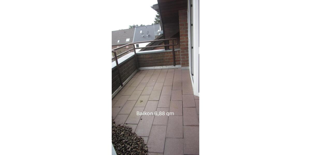 Dachgeschoßwohnung Krefeld Hüls - 3 Zimmer, 99 m&sup2;, 925&euro; | Angebot:25352289