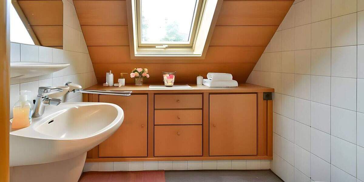 Besonderes, massives Einfamilienhaus in Duisburg-Mündelheim - pflegeleicht, hell & energieeffizient 4 zimmer