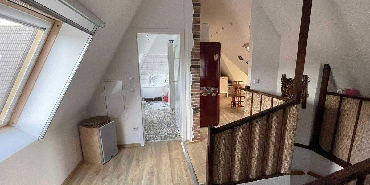 Reihenendhaus Rheinberg - 8 Zimmer, 255 m&sup2;, 749.000&euro; | Angebot:24856052