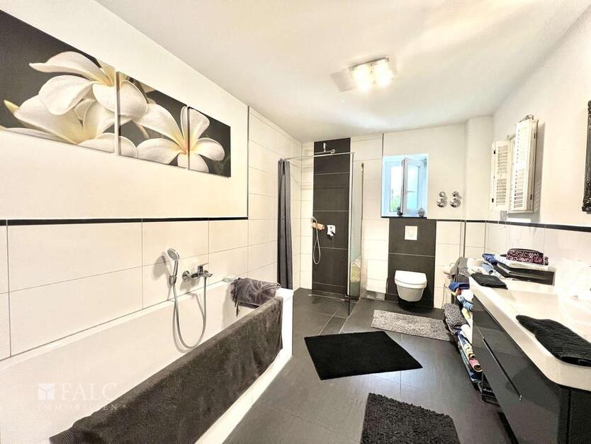 2-Zimmer-Wohnung in Duisburg-Süd mit 109 qm Privatgarten – befristet auf 4 Jahre zimmer