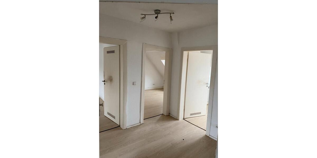 Dachgeschoßwohnung Krefeld Fischeln - 2 Zimmer, 43 m&sup2;, 500&euro; | Angebot:25195487