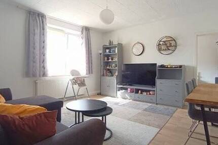 Krefeld-Cracau, Viktoriastraße 40 - Tolle, moderne und helle 3-Zimmer-Wohnung ( max 4 Personen ) ab August zu mieten !!