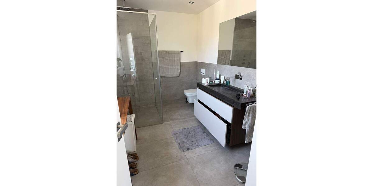 Doppelhaushälfte Meerbusch Büderich - 6 Zimmer, 242 m&sup2;, 8.500&euro; | Angebot:26391404