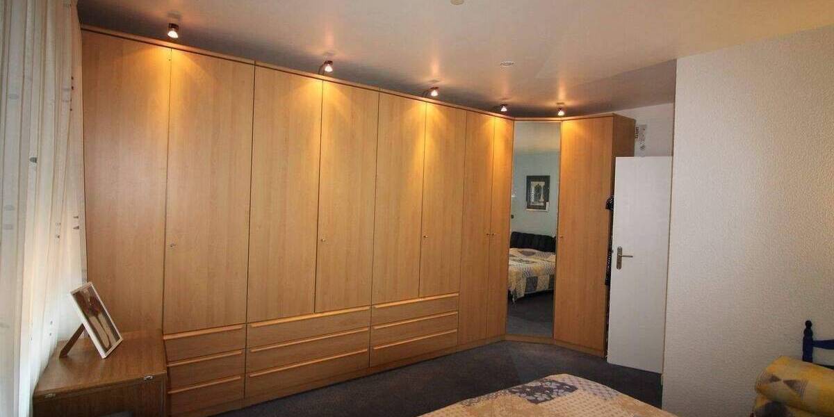 Mehrfamilienhaus, Wohnhaus Rheinberg Ossenberg - 7 Zimmer, 257 m&sup2;, 550.000&euro; | Angebot:26786888