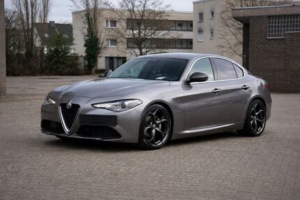 Alfa Romeo Giulia 29.811 km 26.499 &euro; Düsseldorf 40597
