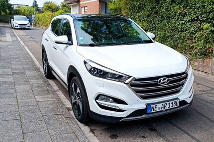 Hyundai TUCSON 144.000 km 16.900 &euro; Kaarst 41564
