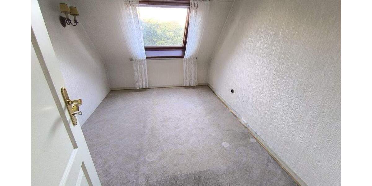 Doppelhaushälfte Duisburg Bergheim - 7 Zimmer, 149 m&sup2;, 379.000&euro; | Angebot:24782879