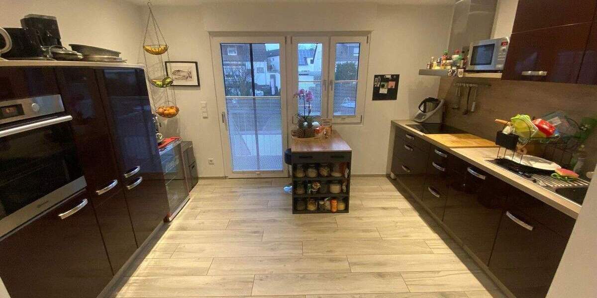 Doppelhaushälfte Duisburg Huckingen - 7 Zimmer, 120 m&sup2;, 629.000&euro; | Angebot:25087157