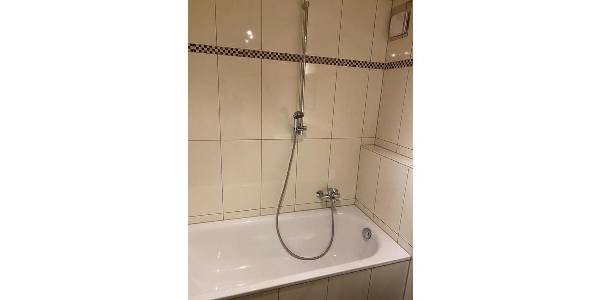 Etagenwohnung Duisburg Mittelmeiderich - 1 Zimmer, 75 m&sup2;, 488&euro; | Angebot:26382966