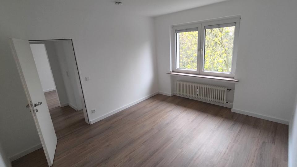 Etagenwohnung Oberhausen Schmachtendorf - 3 Zimmer, 68 m&sup2;, 748&euro; | Angebot:26250311