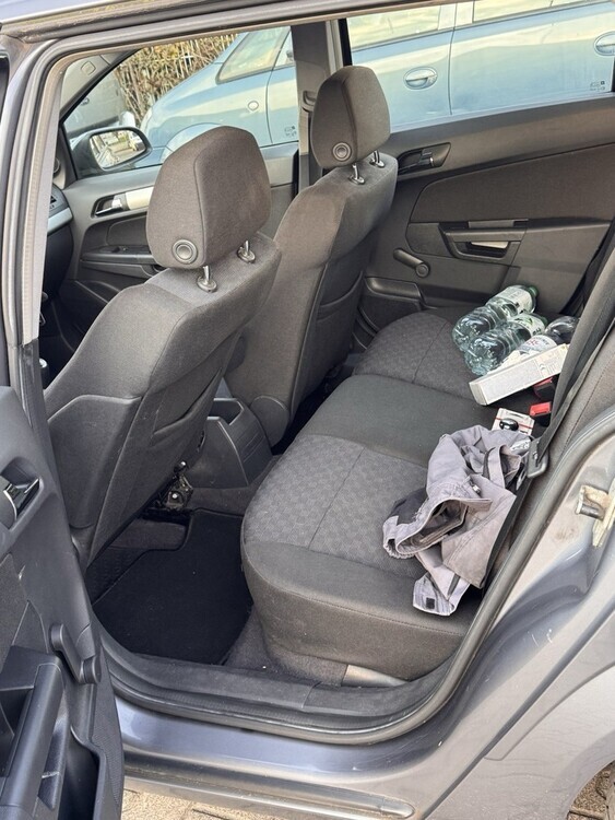 Opel Astra H 158.000 km 3.590 € Düsseldorf 40213