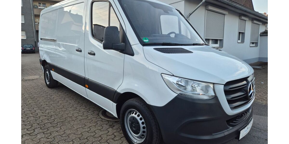 Mercedes-Benz Sprinter 85.000 km 24.750 &euro; Düsseldorf 40591