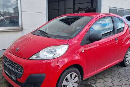 Peugeot 107 104.000 km 2.599 &euro; Dinslaken 46539