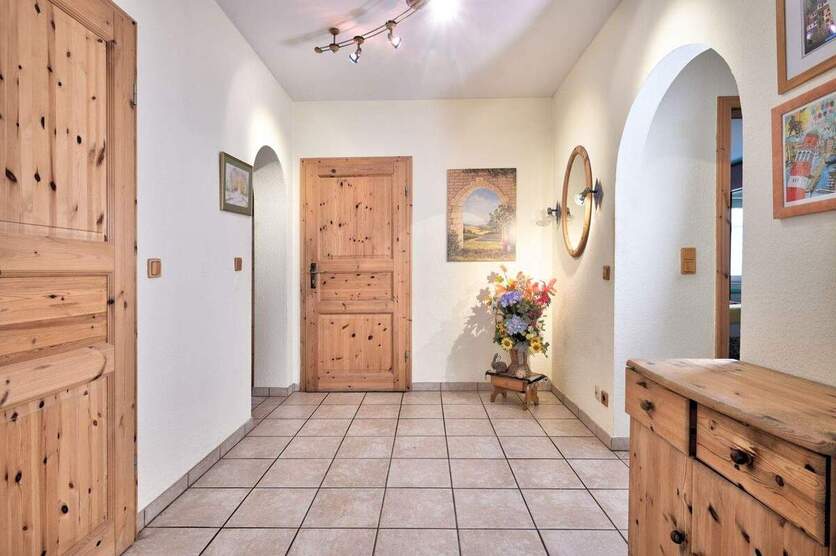 Ein Zuhause, das Generationen verbindet - Gepflegtes Zweifamilienhaus mit Garten 6 zimmer