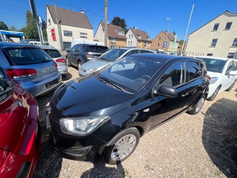 i20