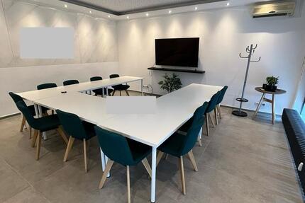 Modern • Bürohaus auf 2 Etagen • WC • Stellplätze zimmer