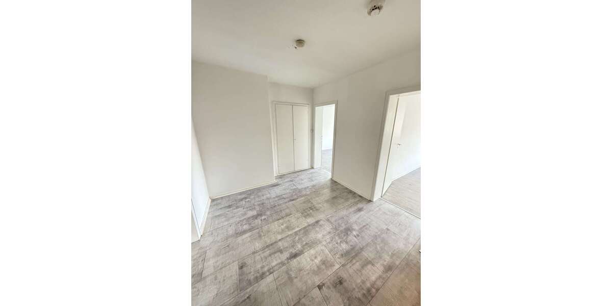 Etagenwohnung Duisburg Mittelmeiderich - 2 Zimmer, 65 m&sup2;, 500&euro; | Angebot:26403149