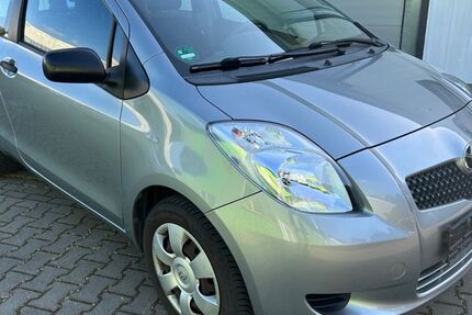 Toyota Yaris 168.000 km 2.980 € XANTEN 46509