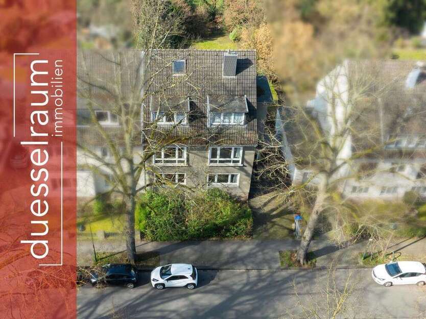 Haus zum Kaufen in Düsseldorf 870.000 € 275 m²
