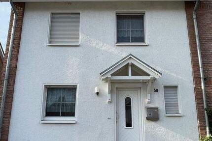 Haus Moers Hochstraß - 5 Zimmer, 147 m&sup2;, 495.000&euro; | Angebot:25427924