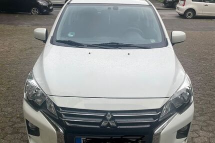 Mitsubishi Space Star 22.328 km 8.300 &euro; Duisburg 47055
