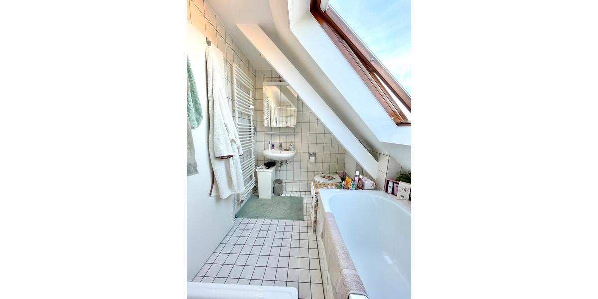 Dachgeschoßwohnung Düsseldorf Stadtbezirk 3 - 1 Zimmer, 45 m&sup2;, 530&euro; | Angebot:24982486