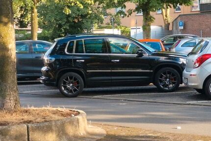VW Tiguan 120.000 km 9.999 &euro; Bottrop 46242