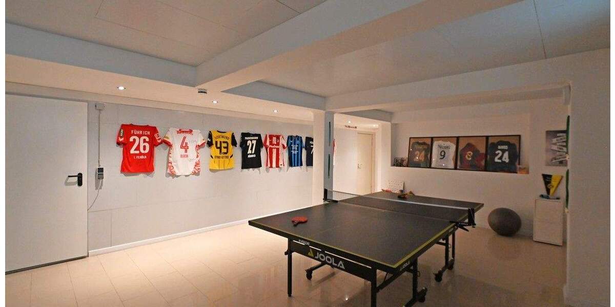 Einfamilienhaus Essen Bredeney - 1 Zimmer, 330 m&sup2;, 5.500&euro; | Angebot:25275680