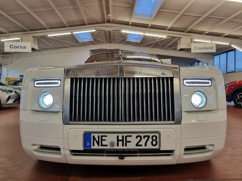 Rolls Royce Phantom Drophead Bespoke Spezial 21.800 km 195.000 € HAAN 42781