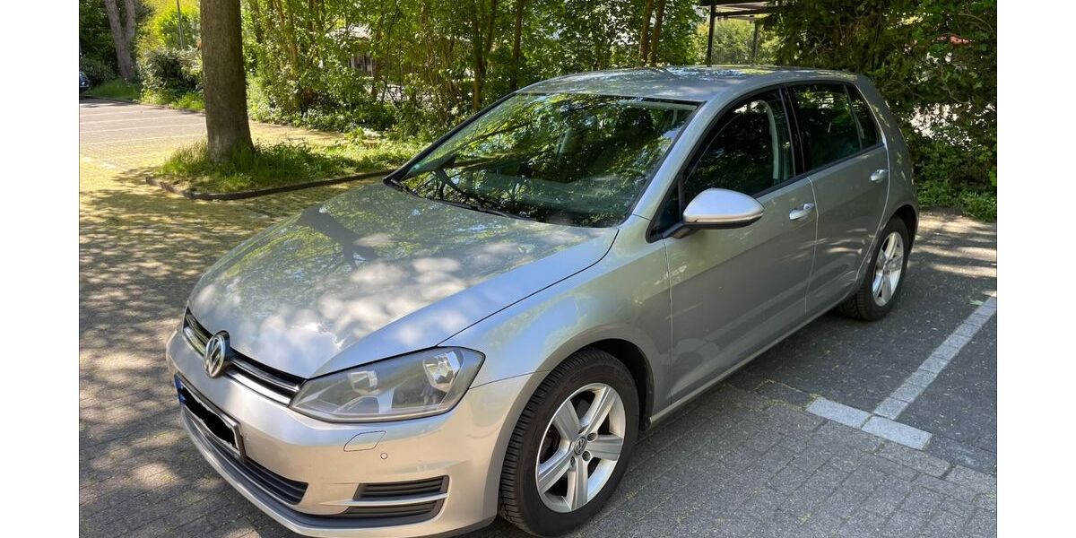 VW Golf 124.600 km 8.500 &euro; Duisburg 47166