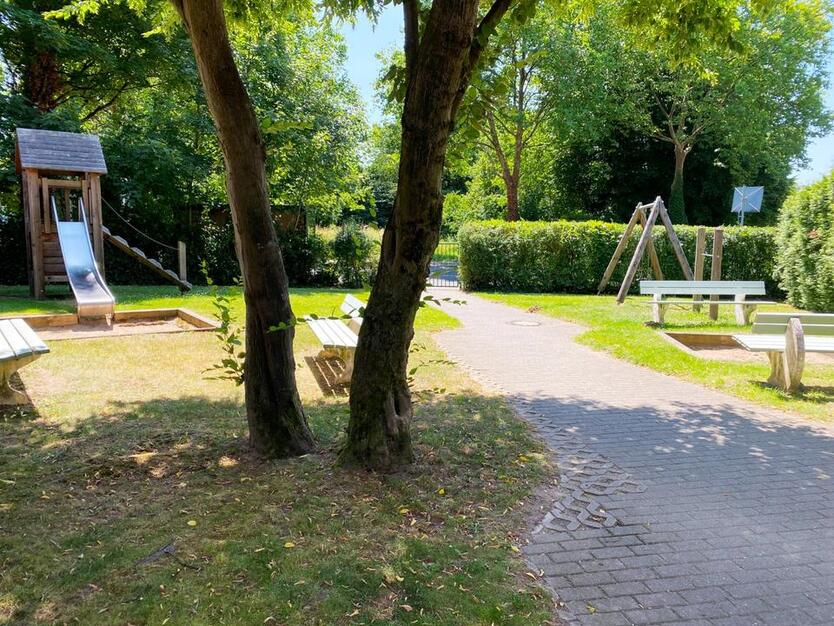 3 Zimmer Maisonette-Wohnung mit Garten in ruhiger Lage zimmer