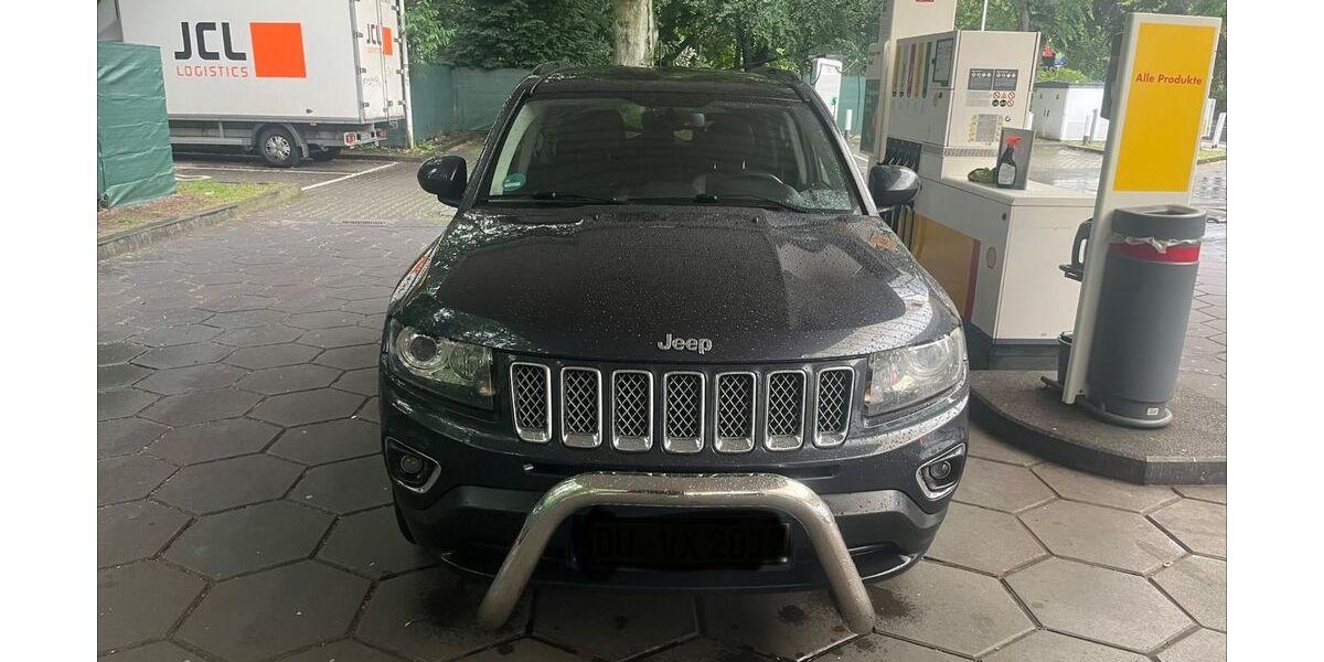 Jeep Compass 122.000 km 9.200 &euro; Duisburg 47198