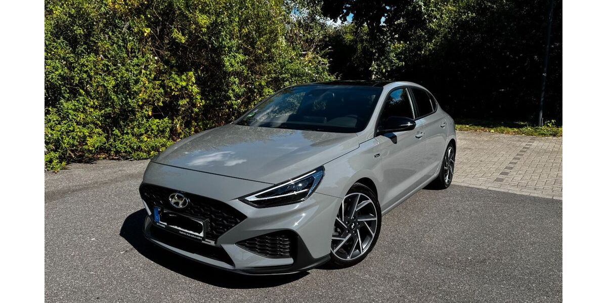 Hyundai i30 48.300 km 22.000 &euro; Essen 45141