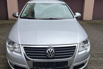 VW Passat 293.150 km 2.490 € Neuss 41460