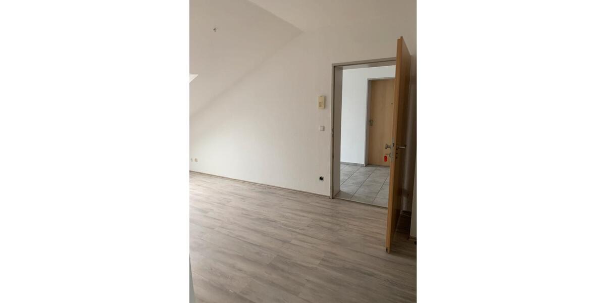Dachgeschoßwohnung Duisburg Hamborn - 2 Zimmer, 64 m&sup2;, 388&euro; | Angebot:26341744