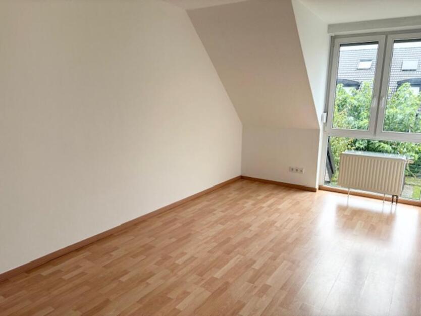 MODERNES; HELLES HAUS IN WITTLAER - EINBRUNGEN - NEUE EINBAUKÜCHE - RUHIGE LAGE - zimmer