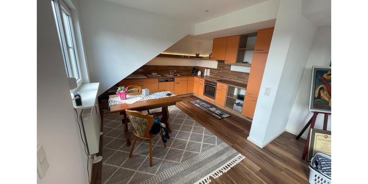 Dachgeschoßwohnung Duisburg Hamborn - 2 Zimmer, 82 m&sup2;, 650&euro; | Angebot:26562111