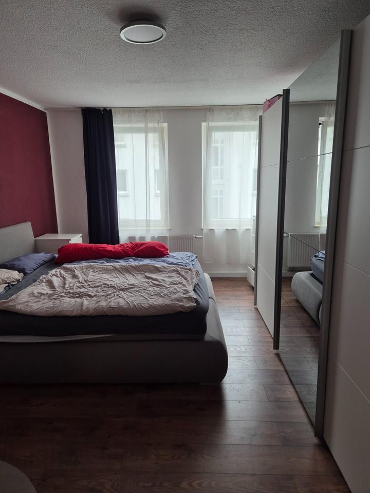 Großzügige Wohnung im Altbau – zentral in Essen-Frohnhausen